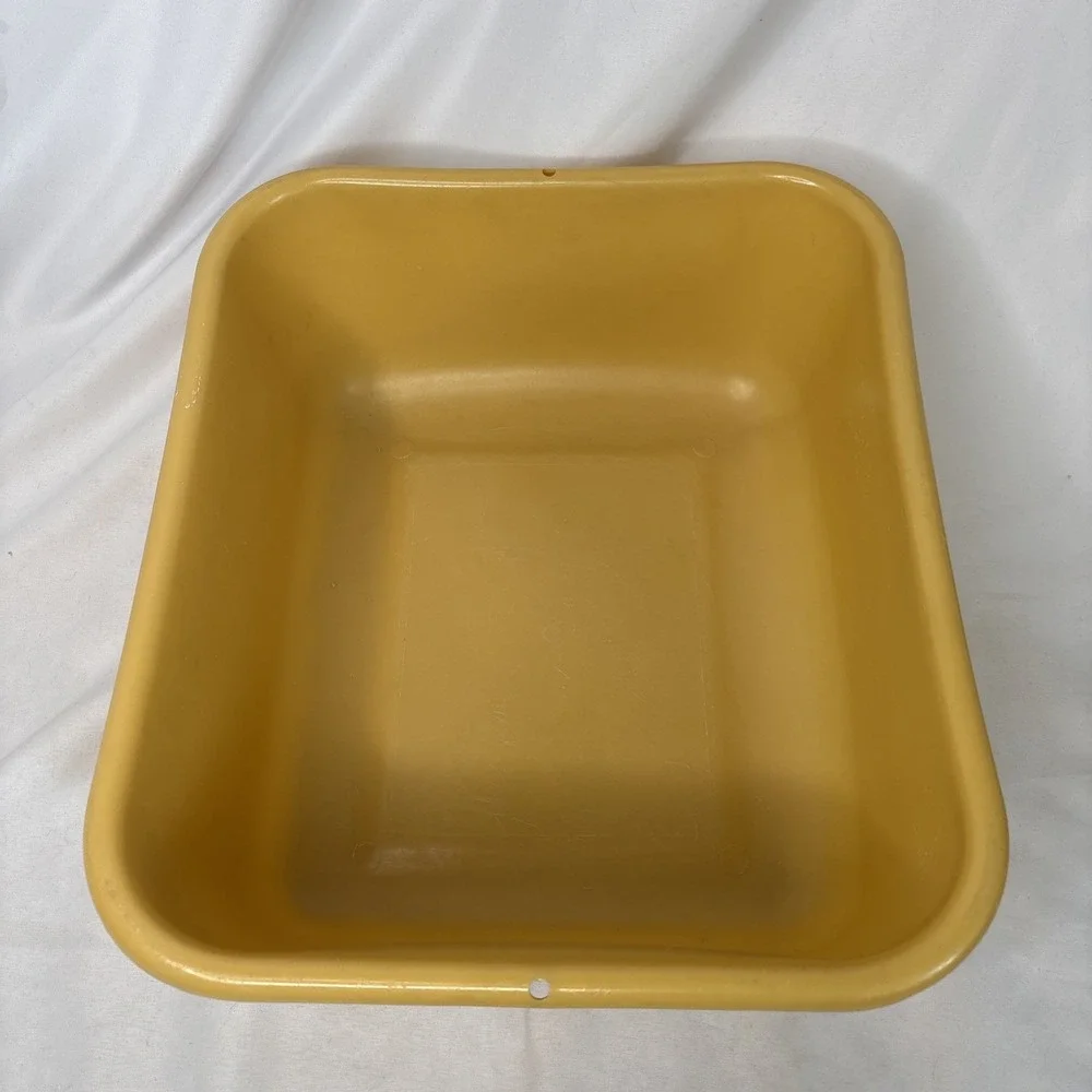 Vintage Rubbermaid Harvest Gold Plastic Dish Pan Basin 2951 USA 11.4 Qt